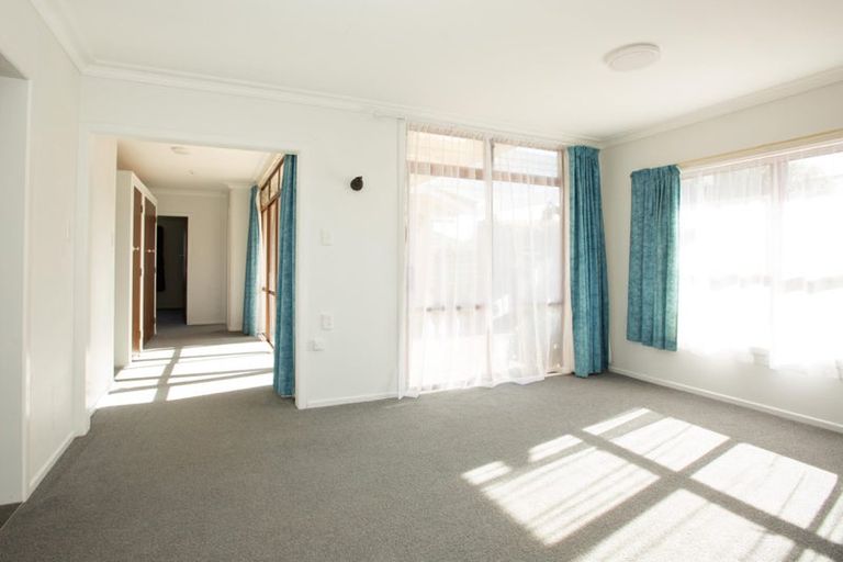 Photo of property in 24 Forest Lake Road, Forest Lake, Hamilton, 3200