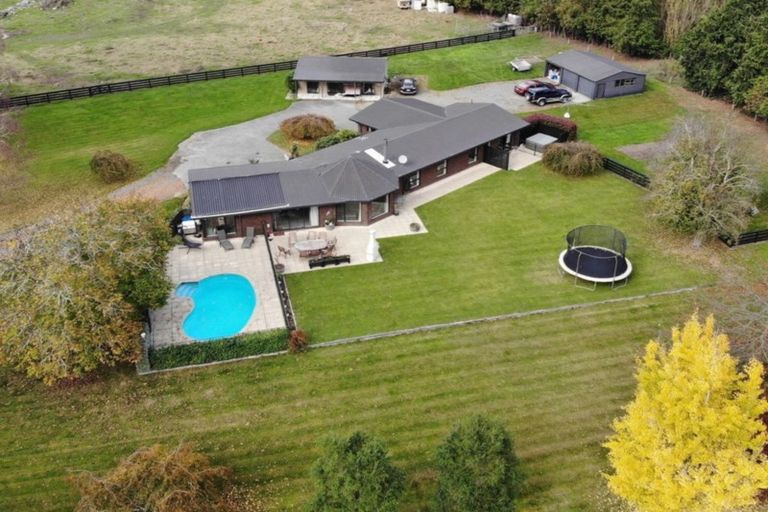 Photo of property in 617 Johns Road, Harewood, Christchurch, 8051