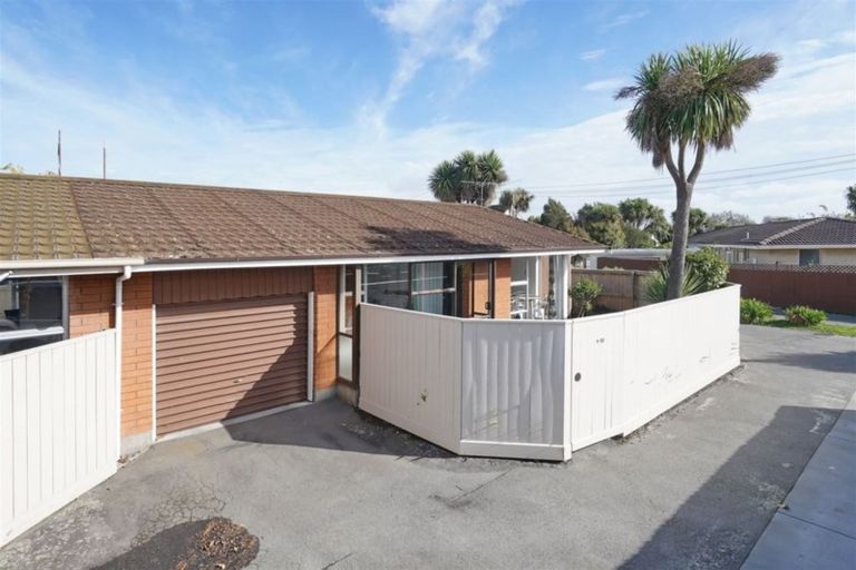 Photo of property in 1/52 Selwyn Street, Somerfield, Christchurch, 8024