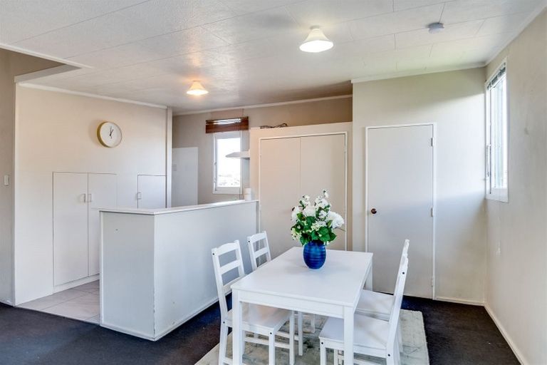 Photo of property in 1/5 Murphy Road, Taradale, Napier, 4112