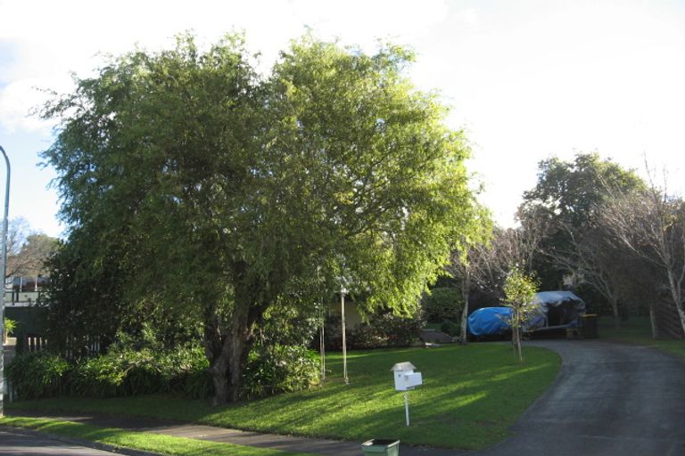 Photo of property in 7 Gerwyn Place, Pakuranga Heights, Auckland, 2010