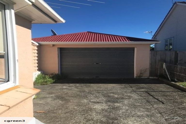 Photo of property in 22 Niccol Avenue, Narrow Neck, Auckland, 0624