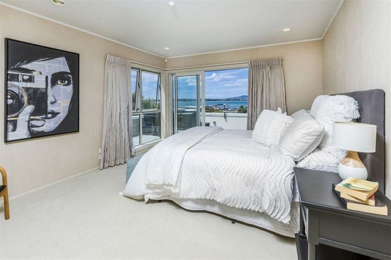 Photo of property in 99a Queen Street, Northcote Point, Auckland, 0627