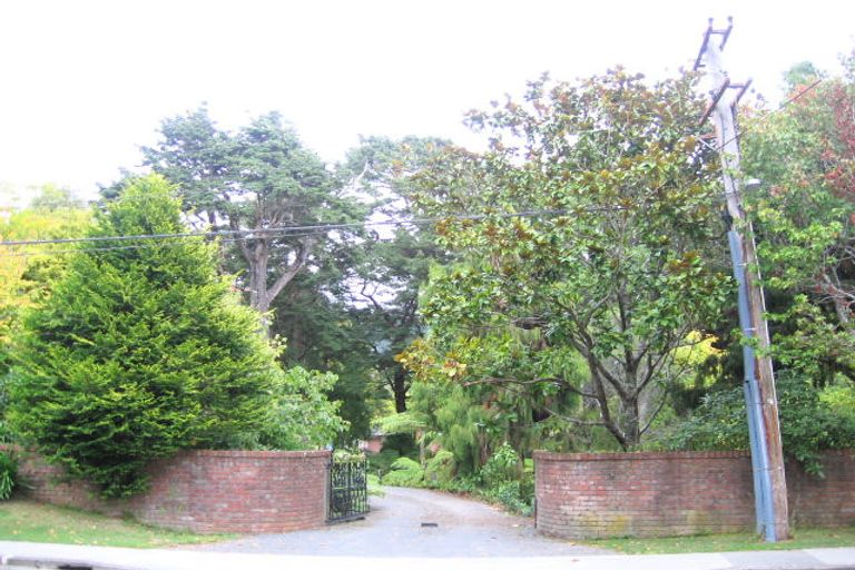 Photo of property in 50 Blue Mountains Road, Pinehaven, Upper Hutt, 5019