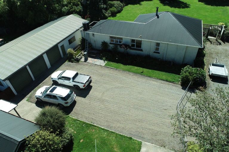 Photo of property in 155 Tussock Creek Grove Bush Road, Grove Bush, Invercargill, 9872
