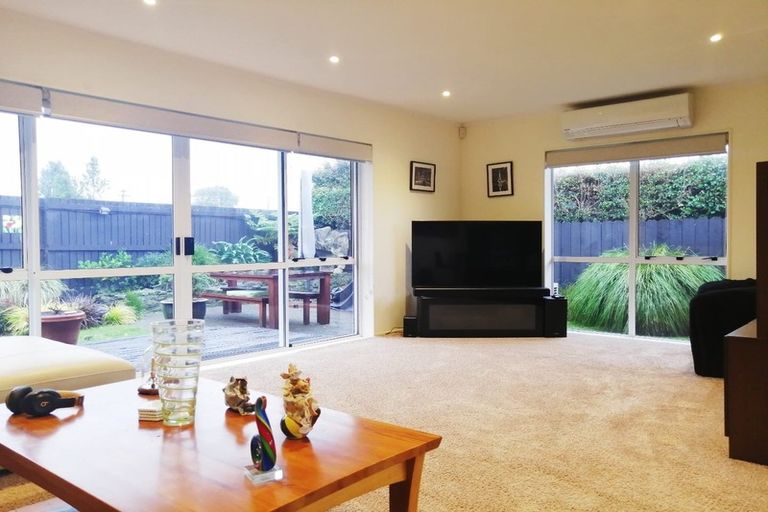 Photo of property in 2/10 Mangarata Avenue, Papatoetoe, Auckland, 2025