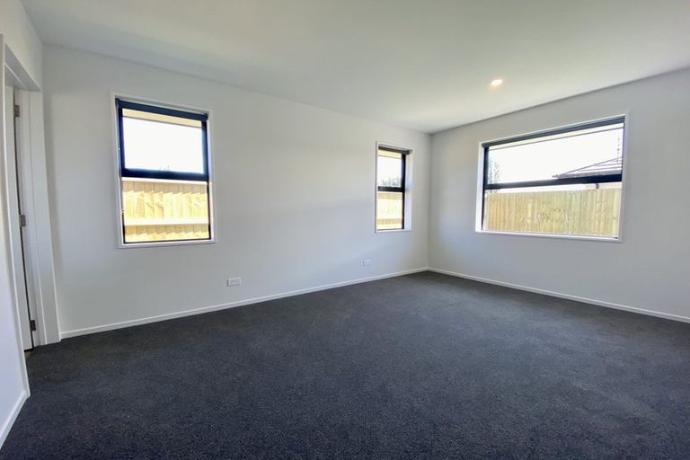 Photo of property in 28 Dallimore Drive, Belfast, Christchurch, 8051