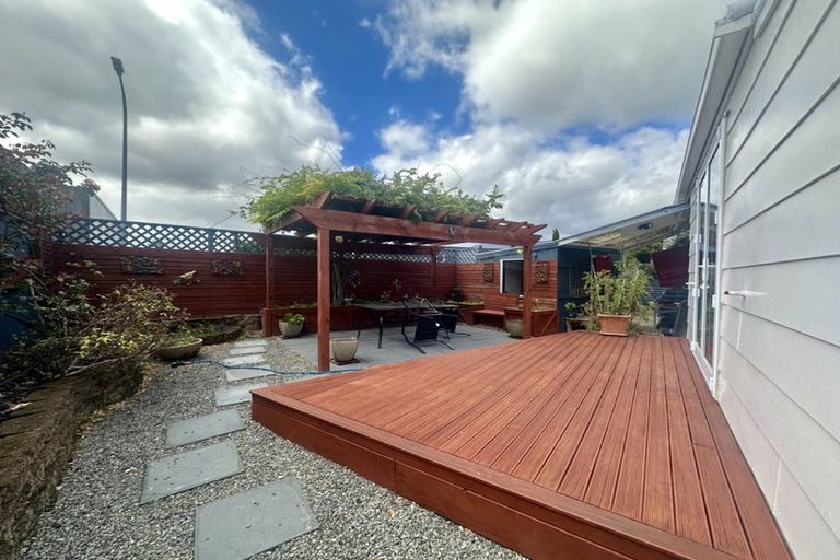 Photo of property in 22 Denver Grove, Totara Park, Upper Hutt, 5018