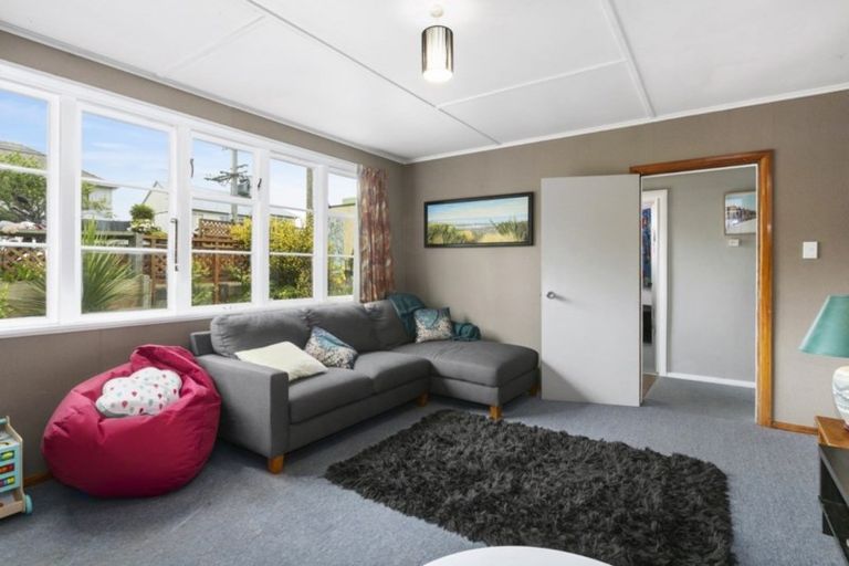 Photo of property in 26 Edinburgh Street, Green Island, Dunedin, 9018