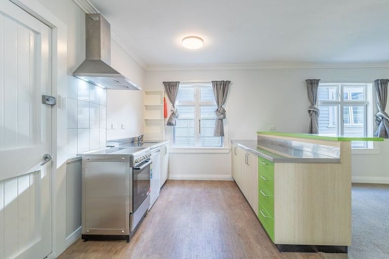 Photo of property in 24 Adams Terrace, Aro Valley, Wellington, 6021