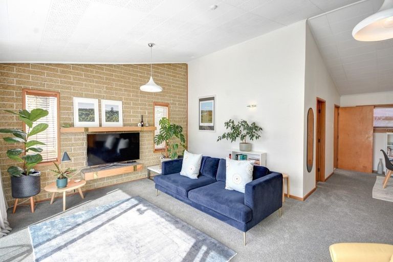 Photo of property in 8 Irvine Road, The Cove, Dunedin, 9077