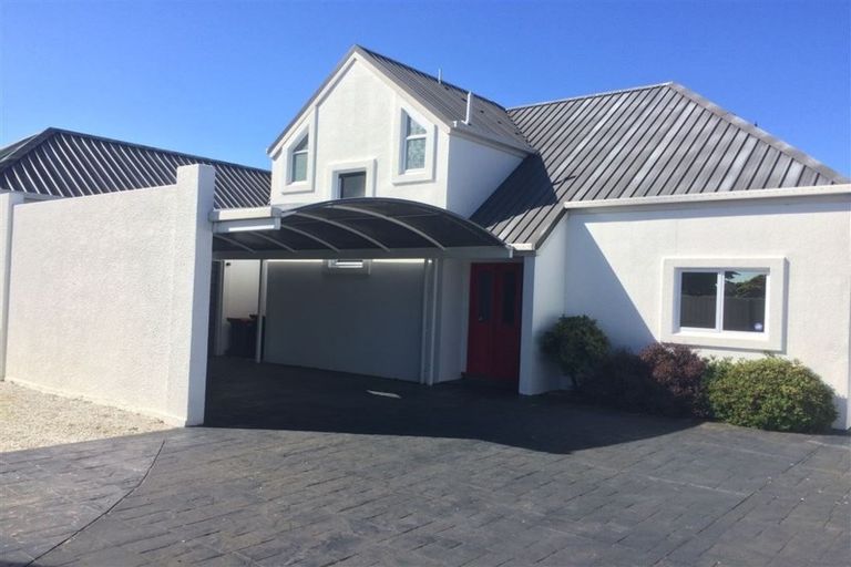 Photo of property in 1/148 Memorial Avenue, Burnside, Christchurch, 8053