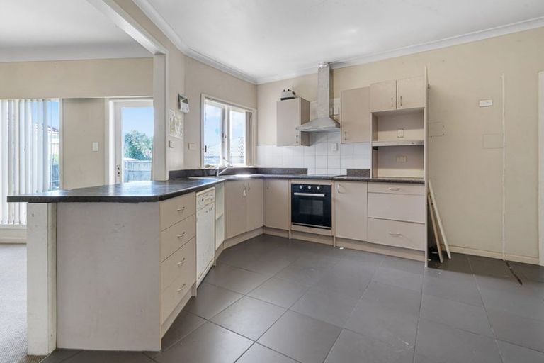 Photo of property in 42 Willis Road, Papakura, 2110