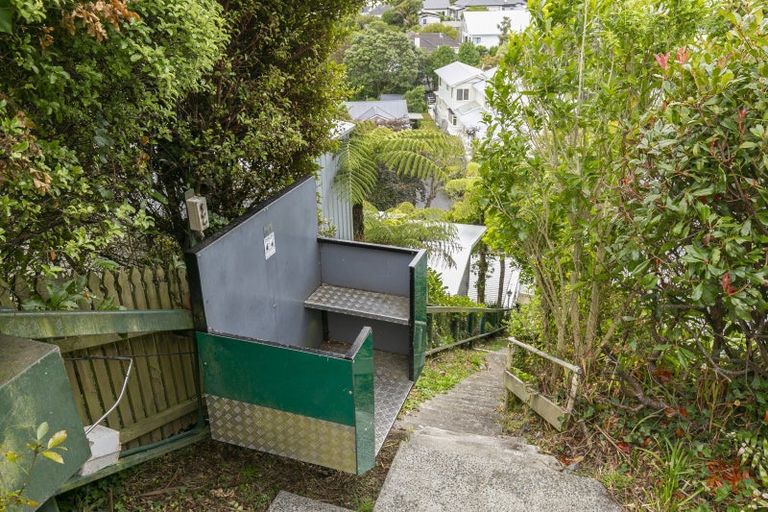 Photo of property in 42 Nicholson Road, Khandallah, Wellington, 6035