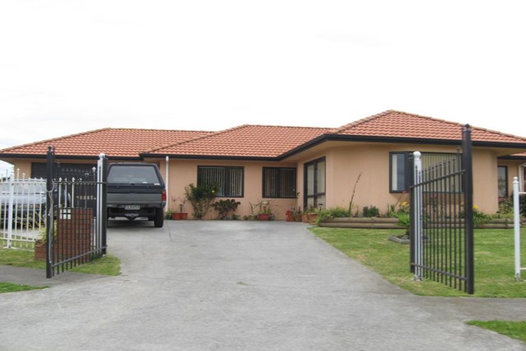 Photo of property in 12 Secoia Crescent, Mangere, Auckland, 2022