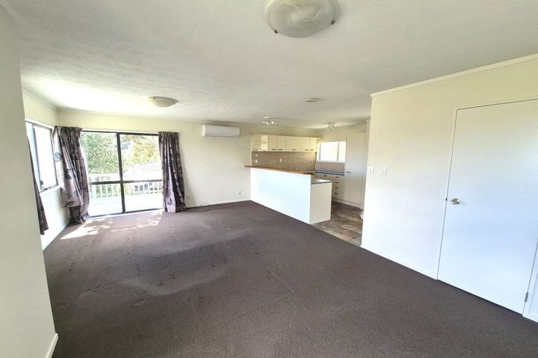 Photo of property in 1/33 Hale Crescent, Bayview, Auckland, 0629