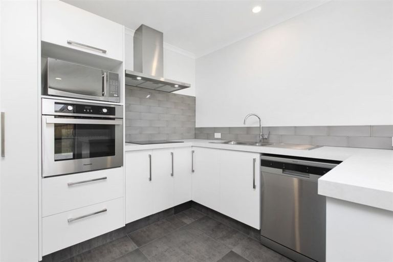 Photo of property in 162 Waikite Road, Welcome Bay, Tauranga, 3175