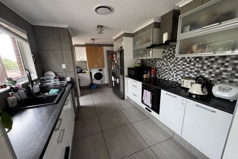 Photo of property in 49 Mack Place, Red Hill, Papakura, 2110