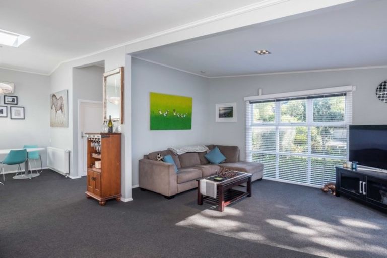 Photo of property in 36 Golf Road, Paraparaumu Beach, Paraparaumu, 5032