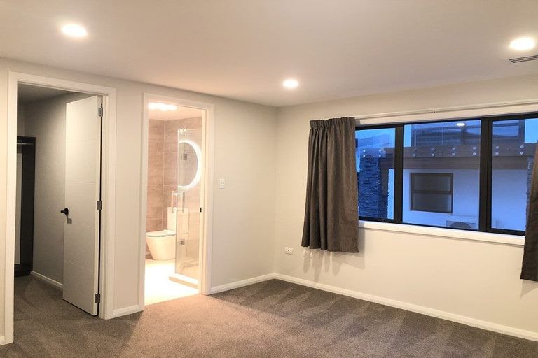 Photo of property in 7 Headland Drive, Long Bay, Auckland, 0630