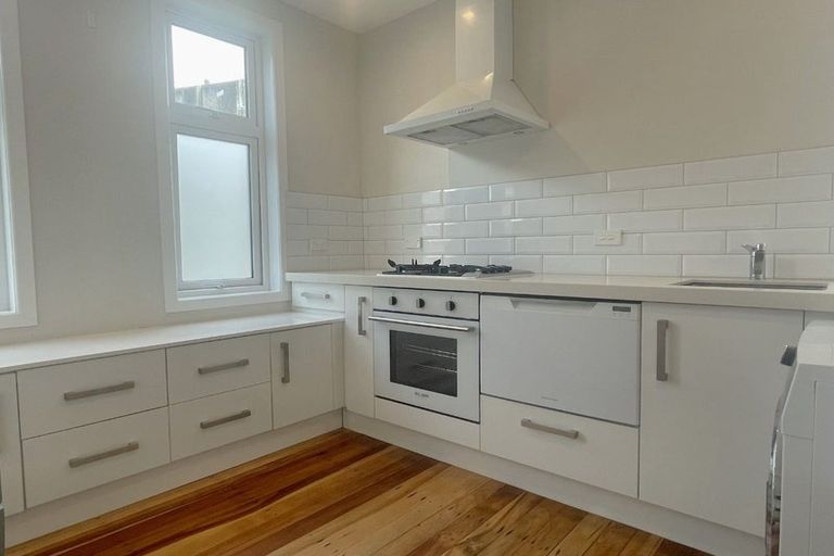 Photo of property in 1/34 Hawkestone Street, Thorndon, Wellington, 6011