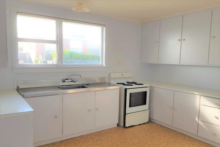 Photo of property in 67 Young Street, New Plymouth, 4310