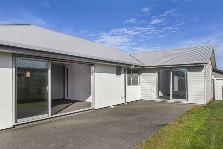 Photo of property in 6 Kingsbridge West, Burwood, Christchurch, 8083