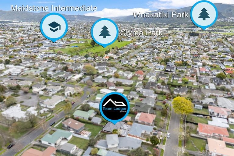 Photo of property in 11a Hall Grove, Ebdentown, Upper Hutt, 5018