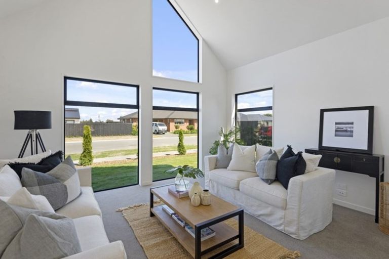 Photo of property in 17 Little Gem Road, Hornby, Christchurch, 8025