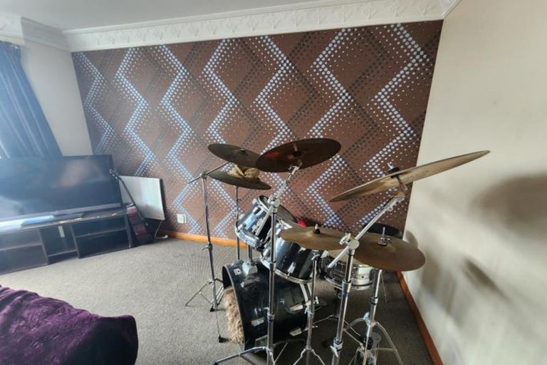 Photo of property in 581 Queen Street East, Levin, 5510