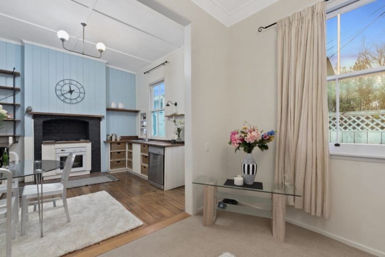 Photo of property in 9 High Street, Devonport, Auckland, 0624