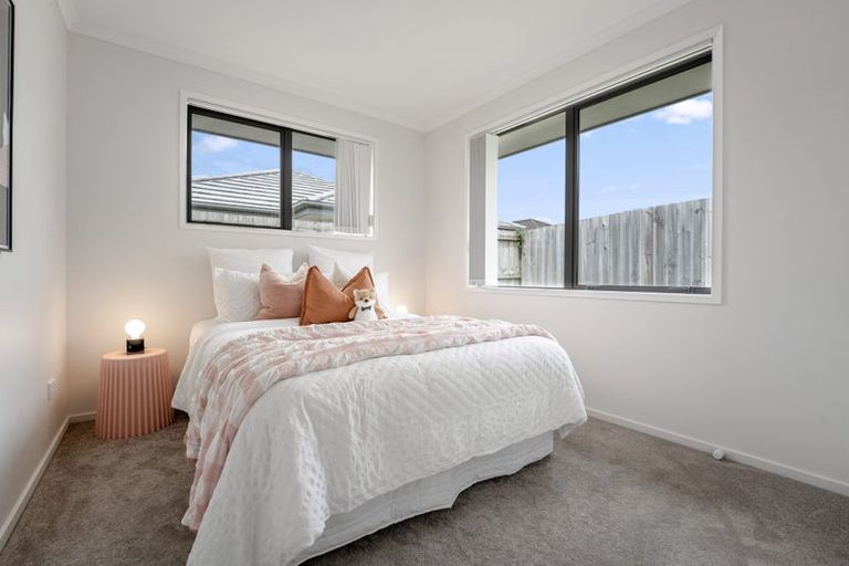 Photo of property in 17 Olivia Road, Pukekohe, 2120