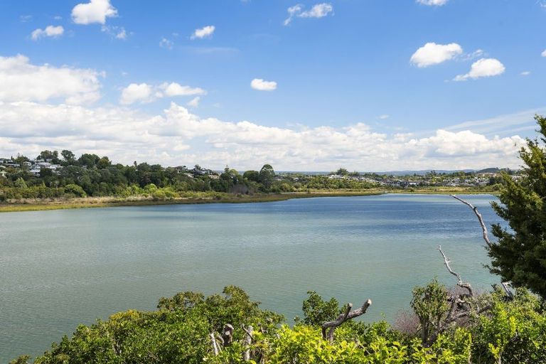 Photo of property in 28 Sunny Bay Road, Matua, Tauranga, 3110