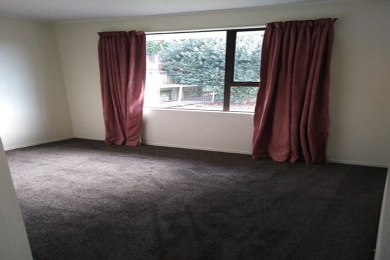 Photo of property in 11 Arde Place, Massey, Auckland, 0614