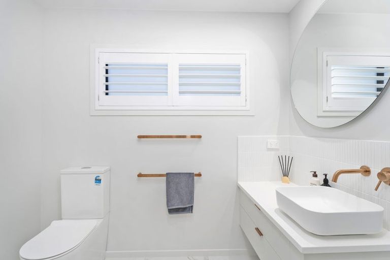 Photo of property in 5 Joyce Harsant Place, Cooks Beach, 3591