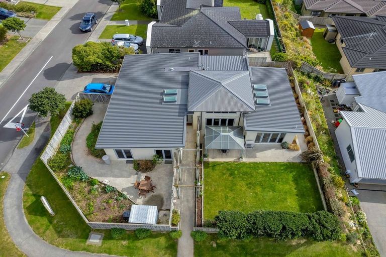 Photo of property in 2 Wangapeka Way, Aotea, Porirua, 5024