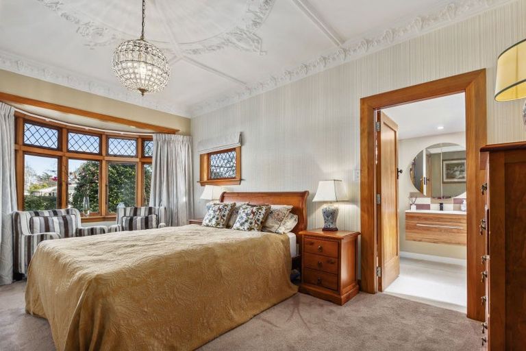 Photo of property in 17 Moreton Road, Carterton, 5713