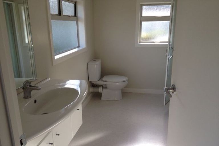 Photo of property in 5a Tipau Street, Torbay, Auckland, 0630