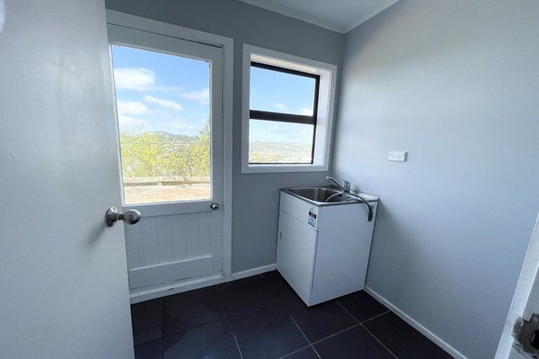 Photo of property in 30 Akaroa Drive, Maupuia, Wellington, 6022