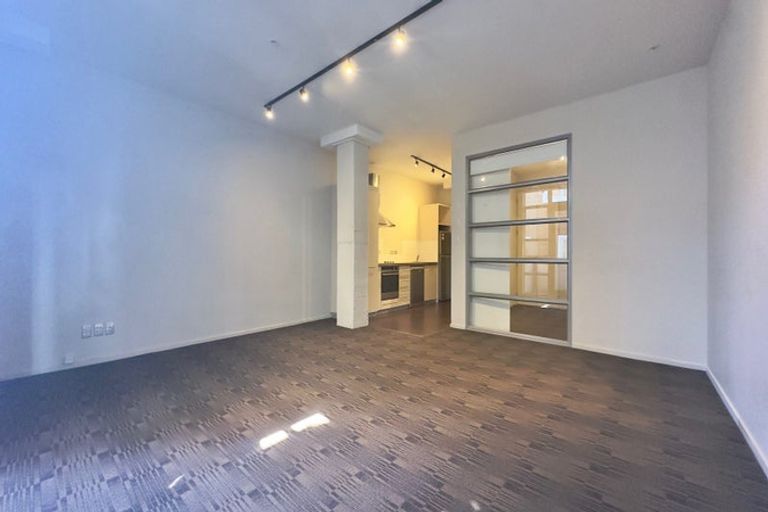 Photo of property in Vespa Apartments, 304/20 Hanson Street, Mount Cook, Wellington, 6021