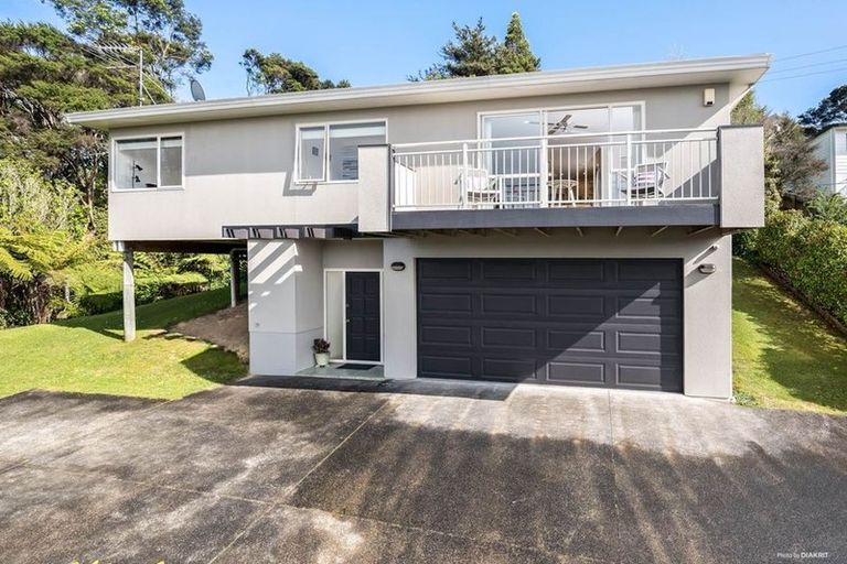 Photo of property in 1/8 Mcquoid Place, Glenfield, Auckland, 0629