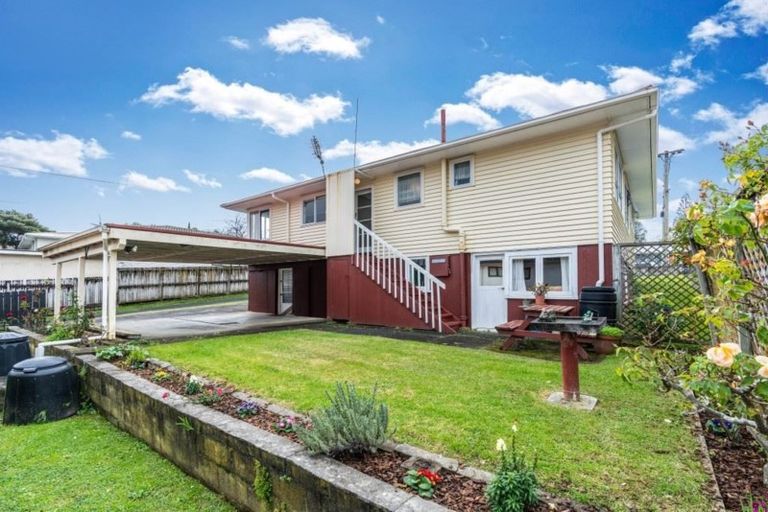 Photo of property in 1/49 Selwyn Crescent, Forrest Hill, Auckland, 0620