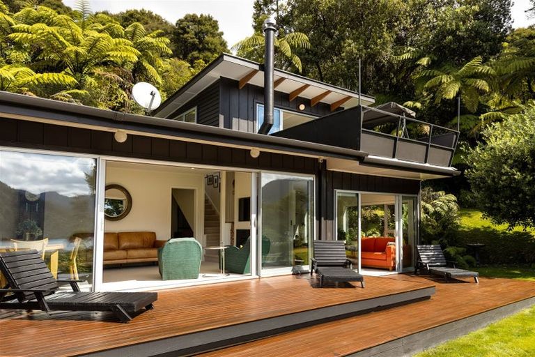 Photo of property in 480 Moetapu Bay Road, Moetapu Bay, Picton, 7282