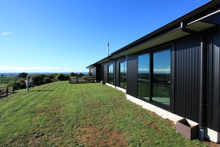Photo of property in 668 Te Hutewai Road, Raglan, 3296