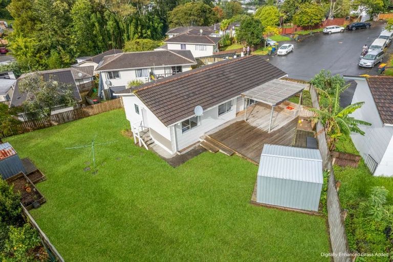 Photo of property in 6 Fernhaven Place, Massey, Auckland, 0614