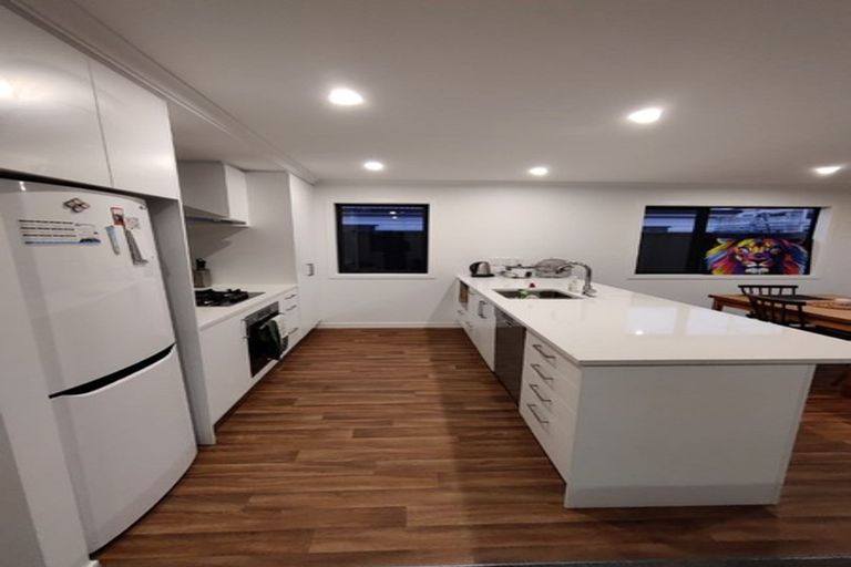 Photo of property in 8 Pihoihoi Place, Kenepuru, Porirua, 5022