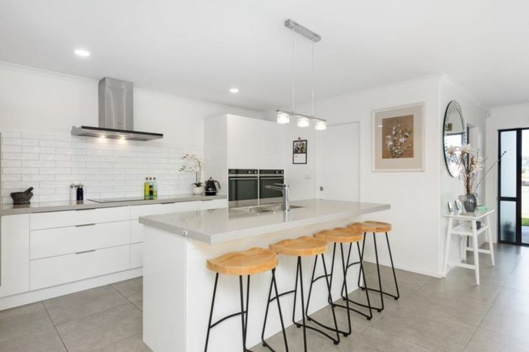 Photo of property in 123 Palm Springs Boulevard, Papamoa Beach, Papamoa, 3118