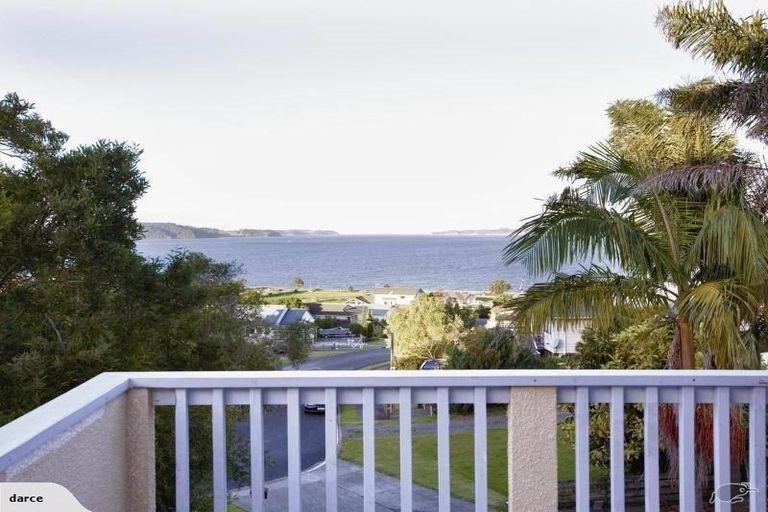 Photo of property in 20 Merehai Place, Snells Beach, 0920