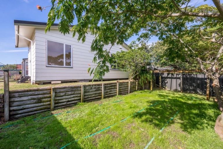 Photo of property in 28 Rosewood Place, Paraparaumu, 5032