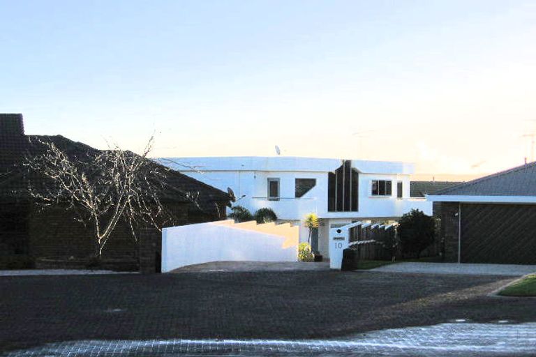 Photo of property in 10 Sunset Close, Western Heights, Hamilton, 3200